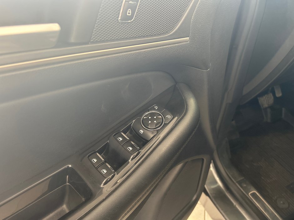 2020 Ford Edge SEL-18