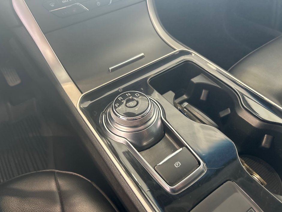 2020 Ford Edge SEL-19