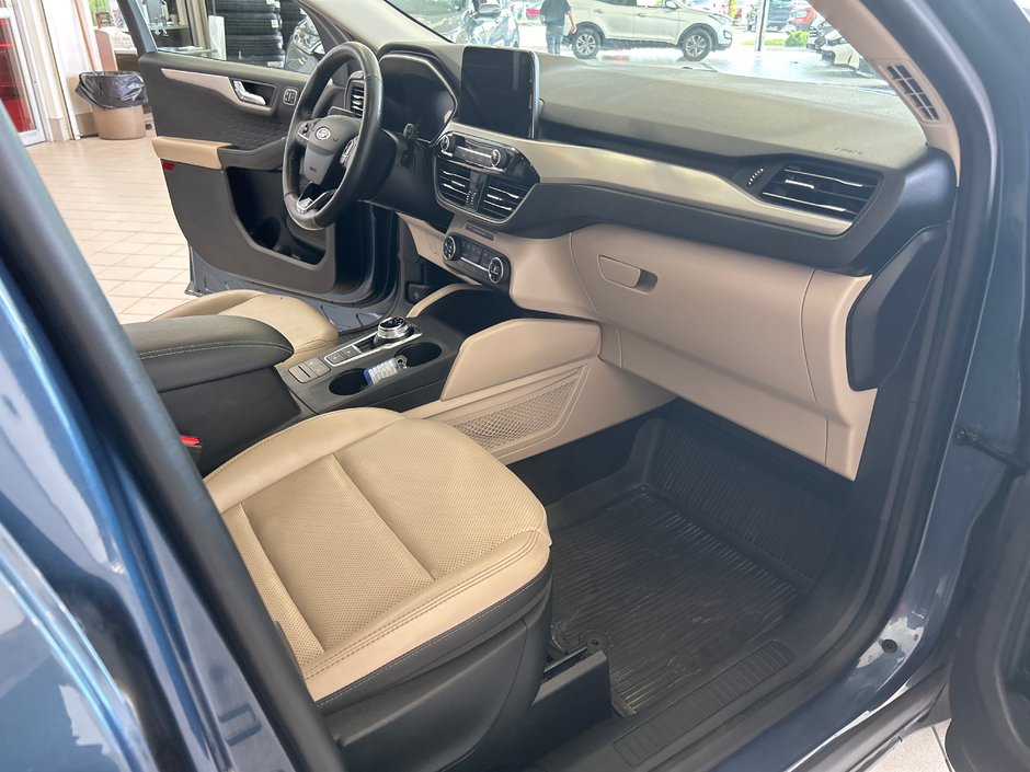 2020 Ford Escape SEL-14