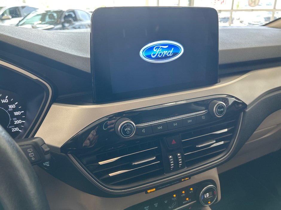 2020 Ford Escape SEL-25