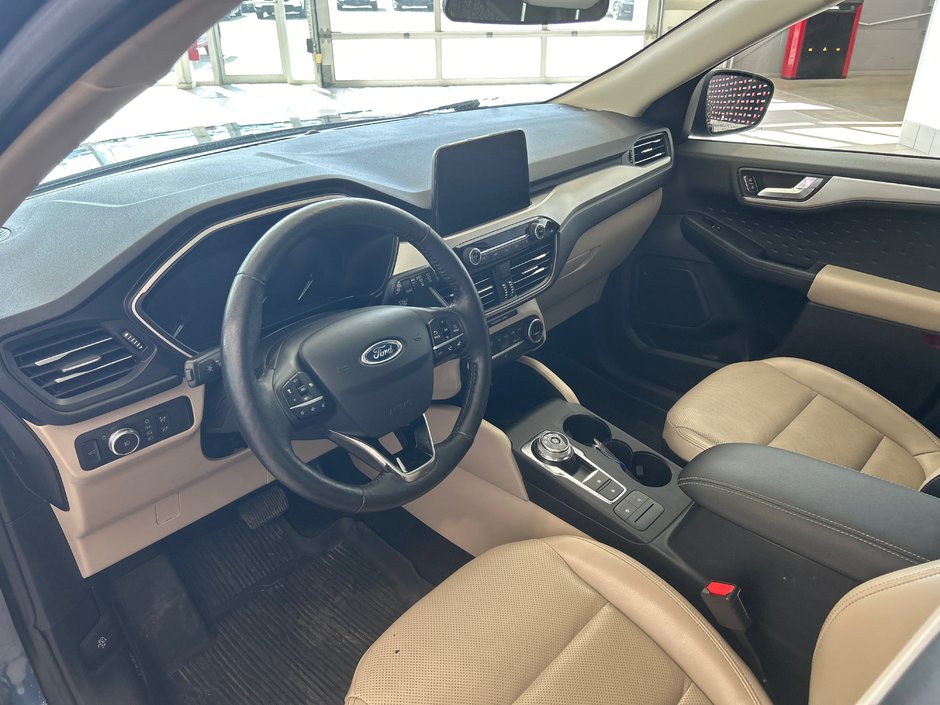 2020 Ford Escape SEL-21