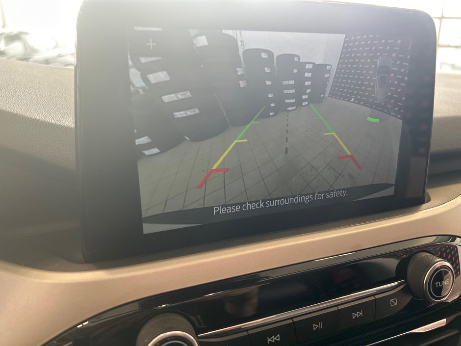 2021 Ford Escape SEL-26