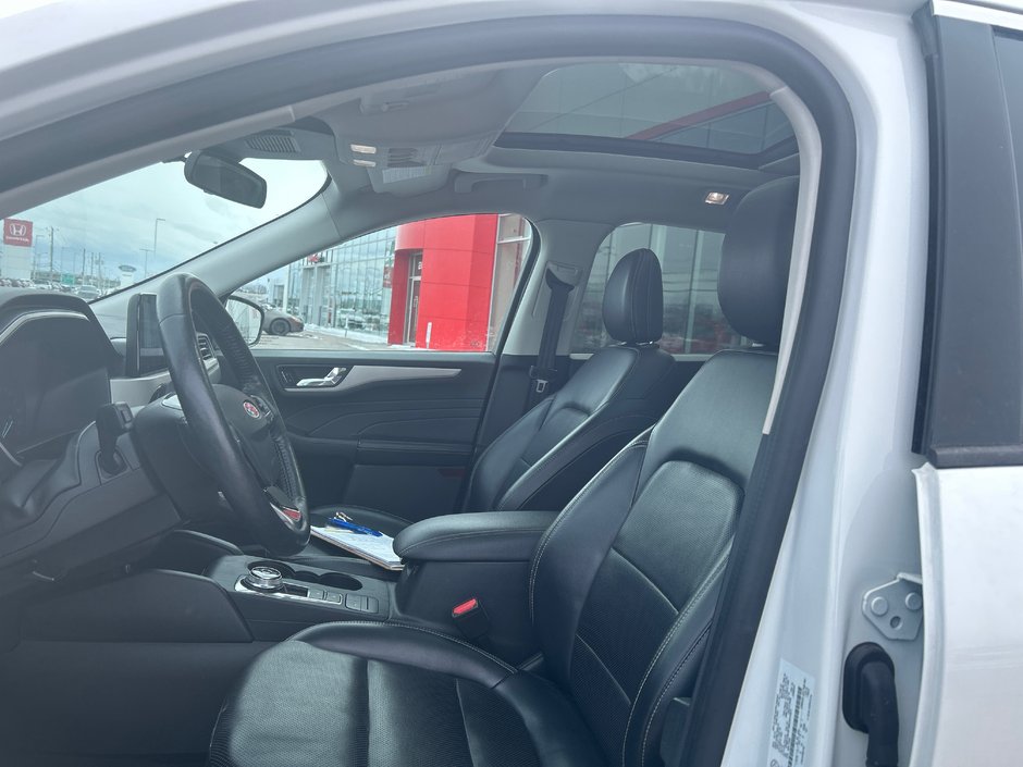 2021 Ford Escape SEL-8