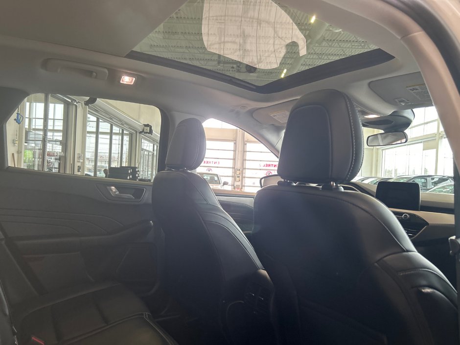 2021 Ford Escape SEL-13