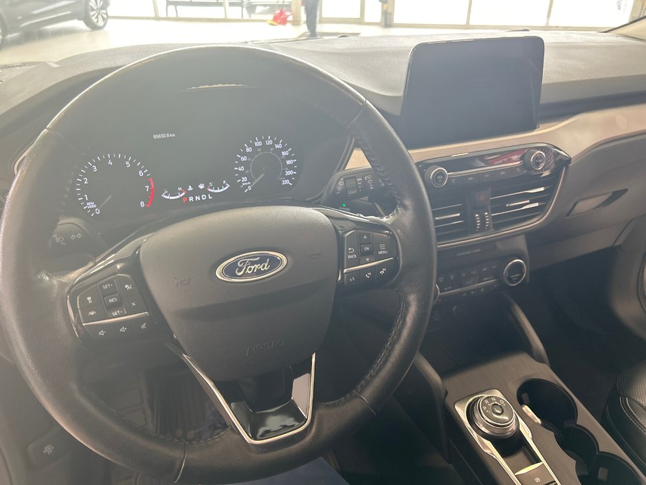 2021 Ford Escape SEL-29