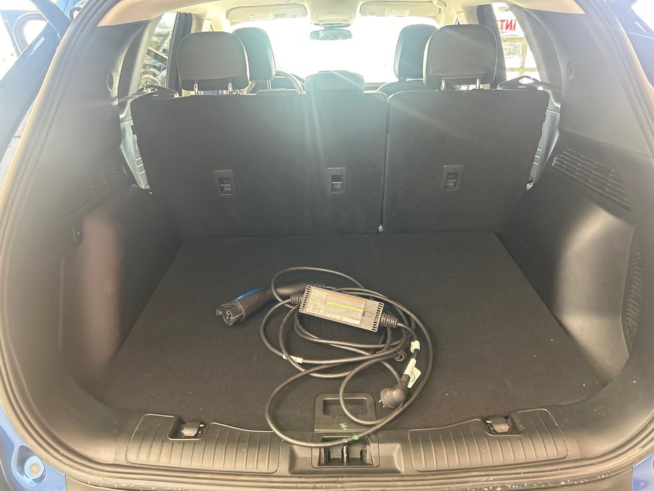 Ford Escape SEL Plug-In Hybrid 2022-11