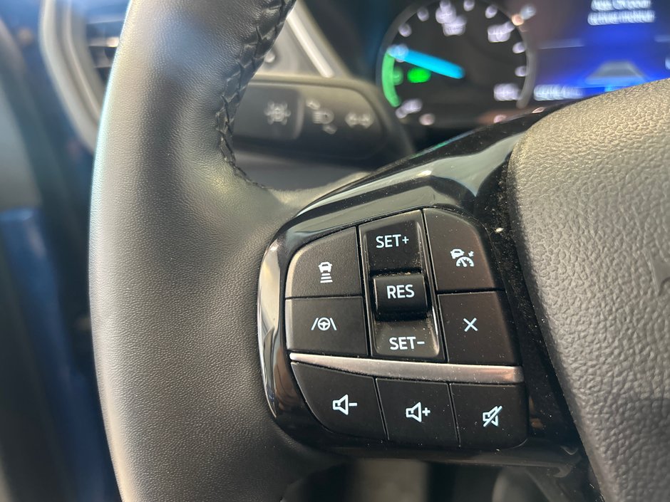 Ford Escape SEL Plug-In Hybrid 2022-24