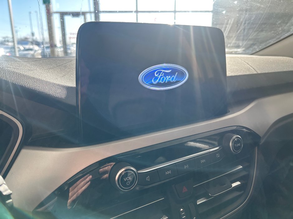 Ford Escape SEL Plug-In Hybrid 2022-16