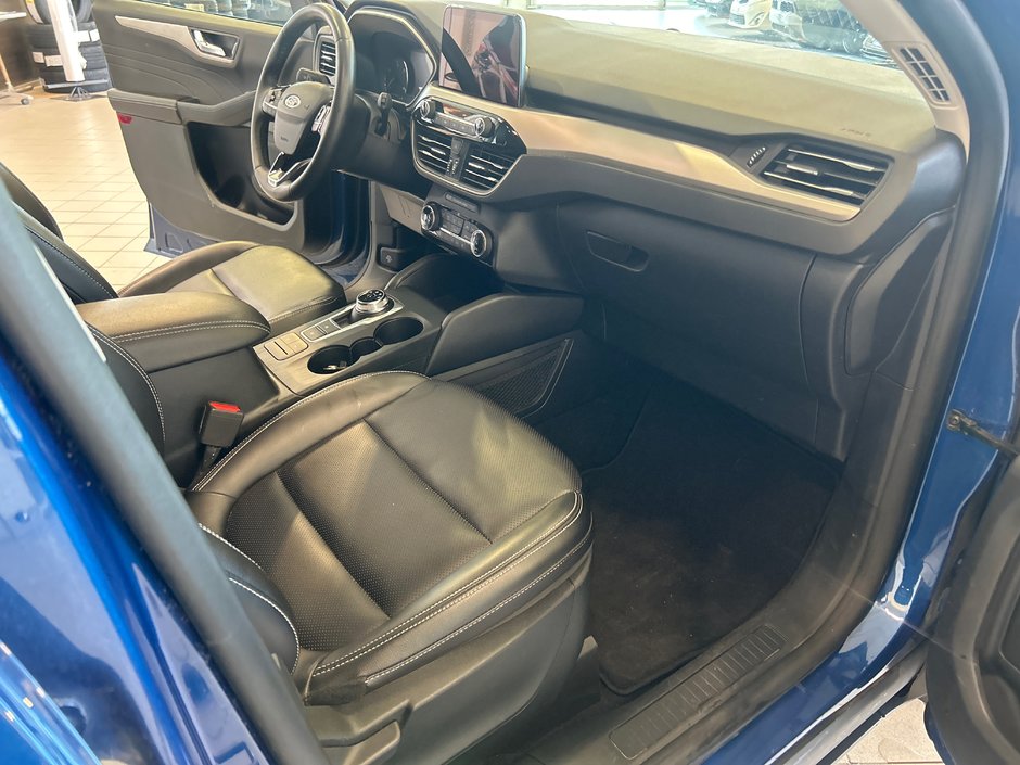 Ford Escape SEL Plug-In Hybrid 2022-14