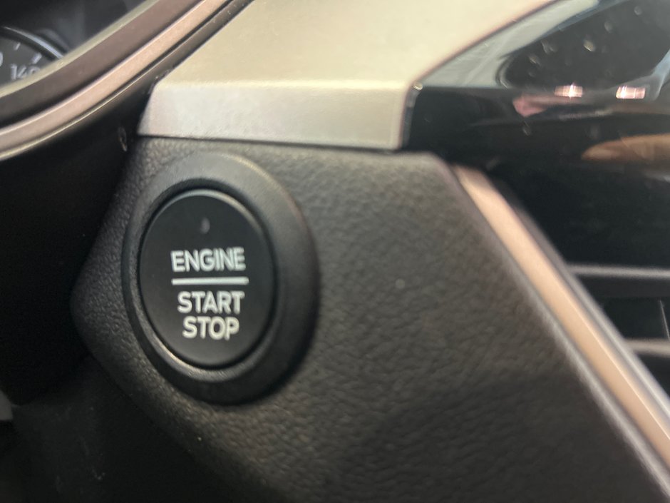 Ford Escape SEL Plug-In Hybrid 2022-19