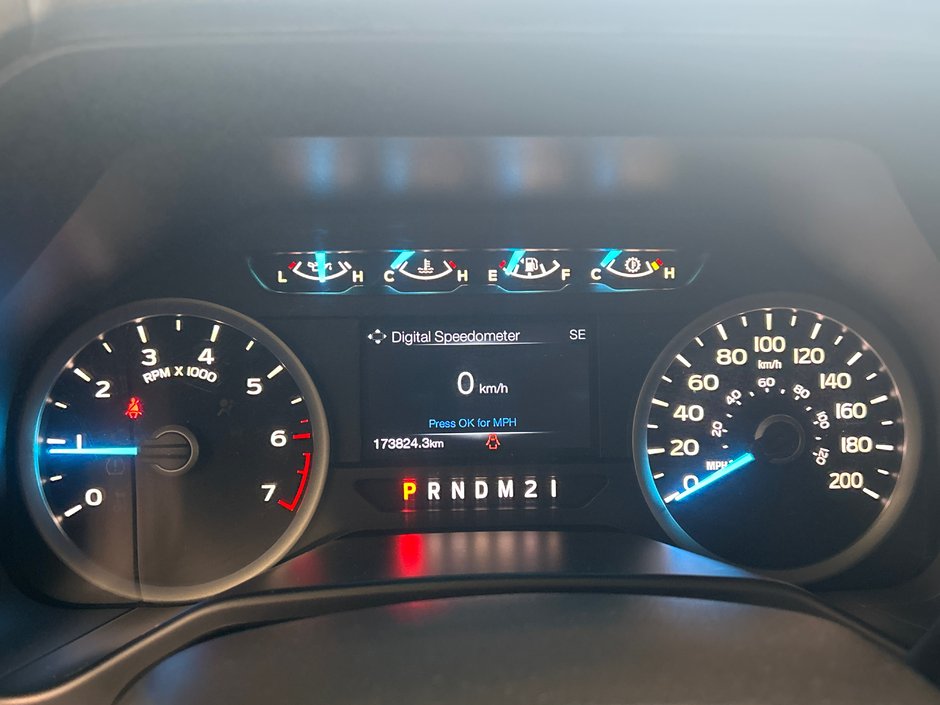2016 Ford F-150 XLT-33