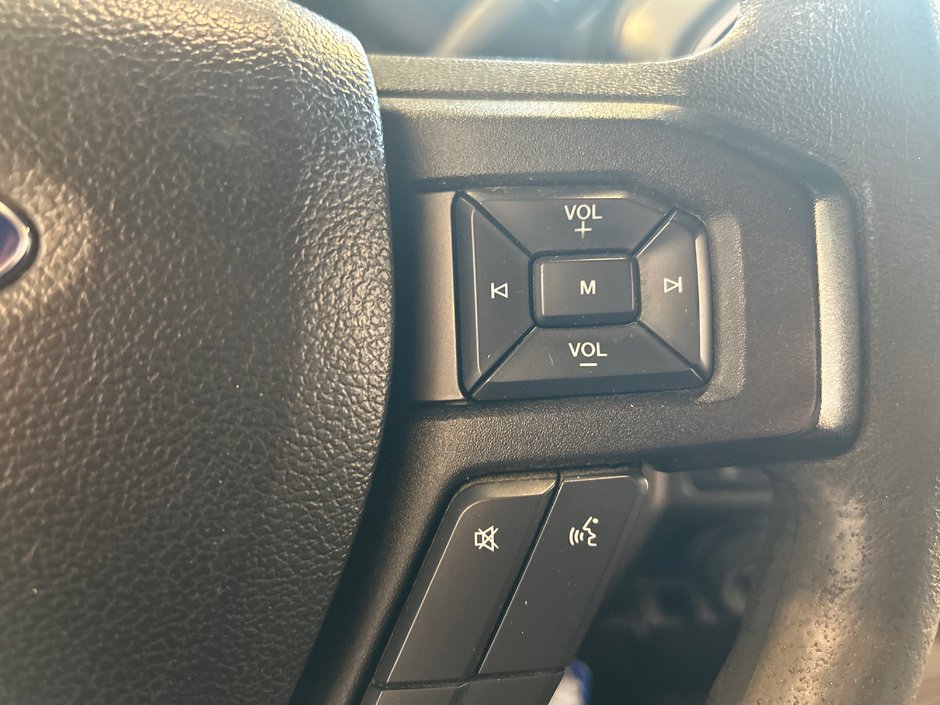 2016 Ford F-150 XLT-32