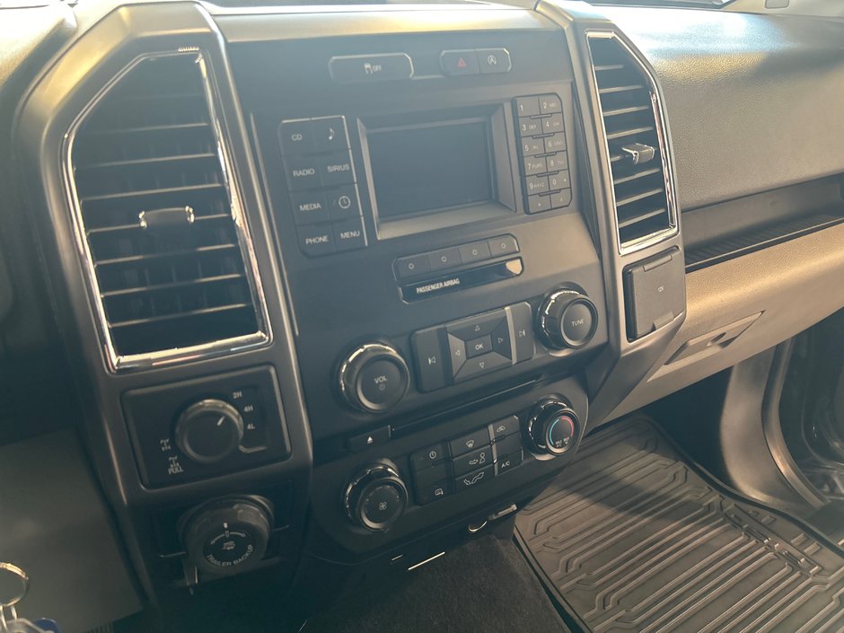 2016 Ford F-150 XLT-27