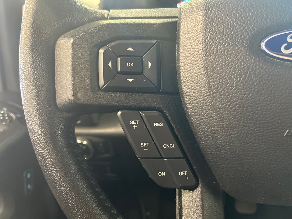 Ford F-150 XLT 2020-26