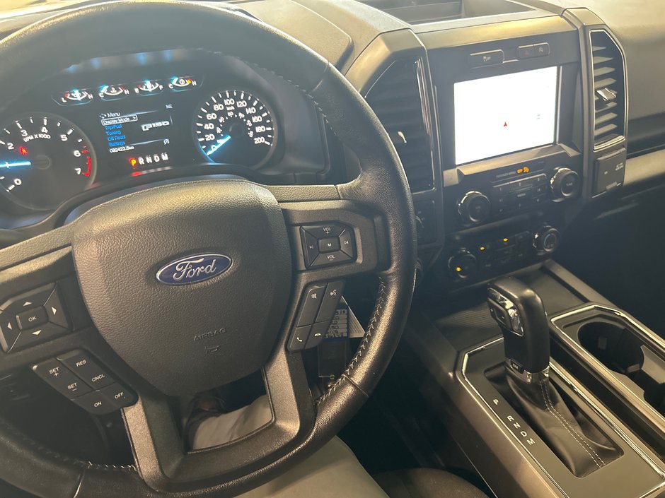 Ford F-150 XLT 2020-29