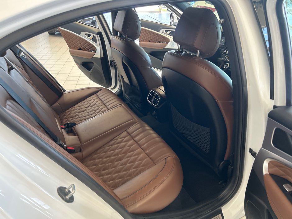 GENESIS G70 Prestige 2020-32