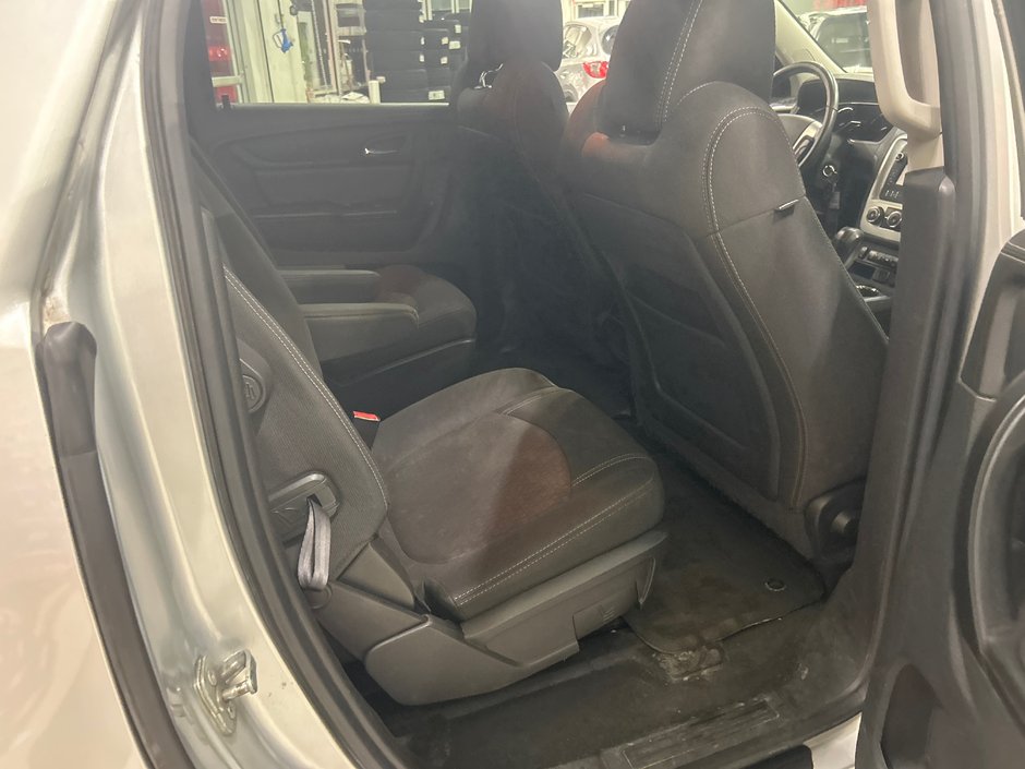 GMC Acadia SLE 2015-9