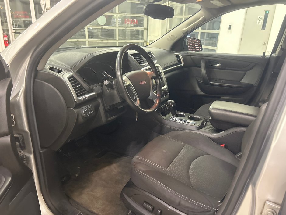 GMC Acadia SLE 2015-14