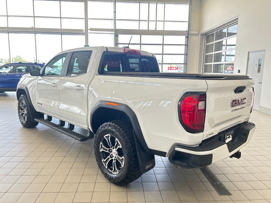 GMC Canyon AT4 2023-8
