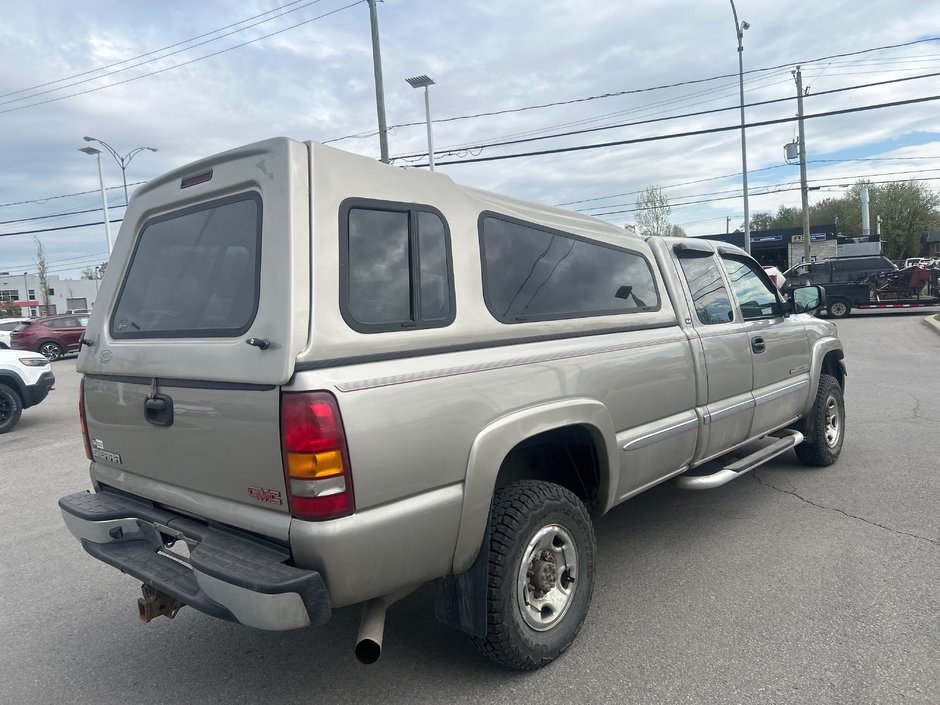 GMC Sierra 2500HD  2002-4
