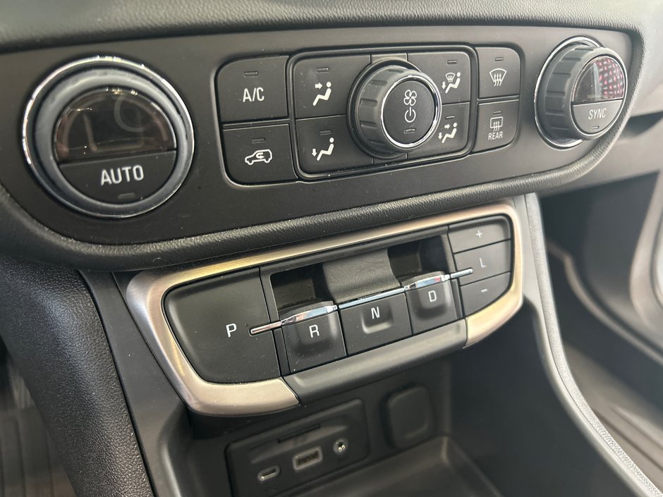 2022 GMC Terrain Denali-26
