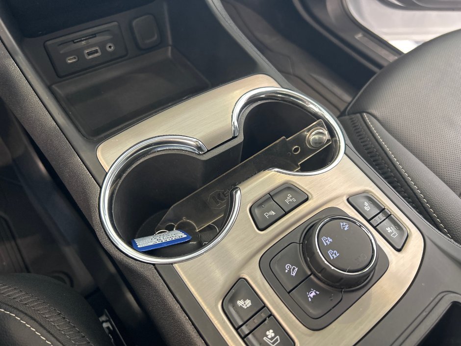 2022 GMC Terrain Denali-25