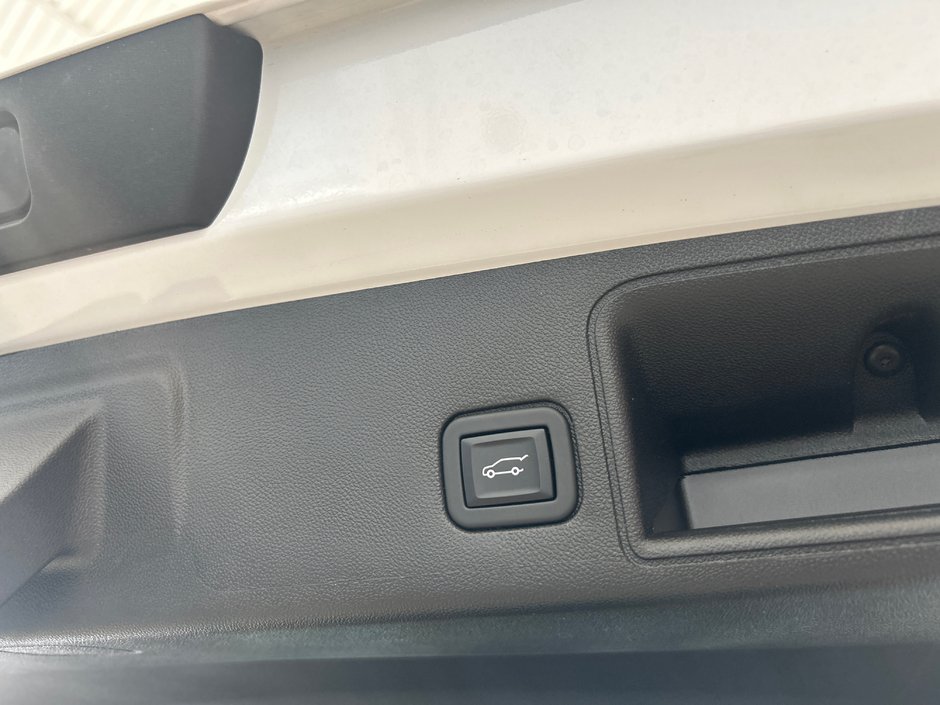 2022 GMC Terrain Denali-12