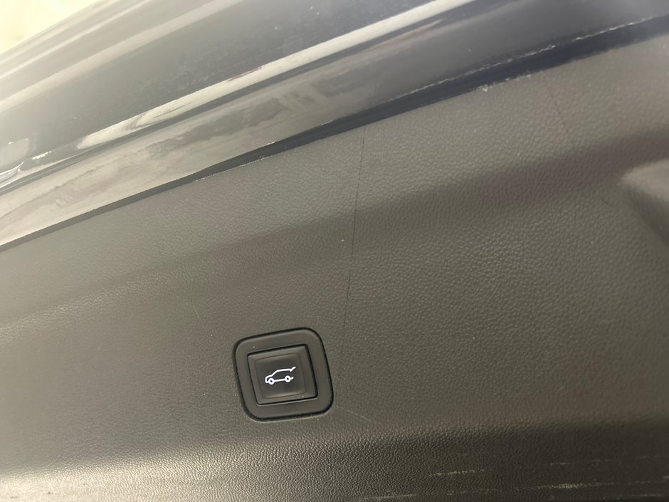 GMC Yukon SLT 2023-12