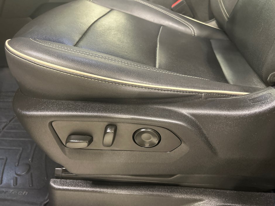 GMC Yukon SLT 2023-21