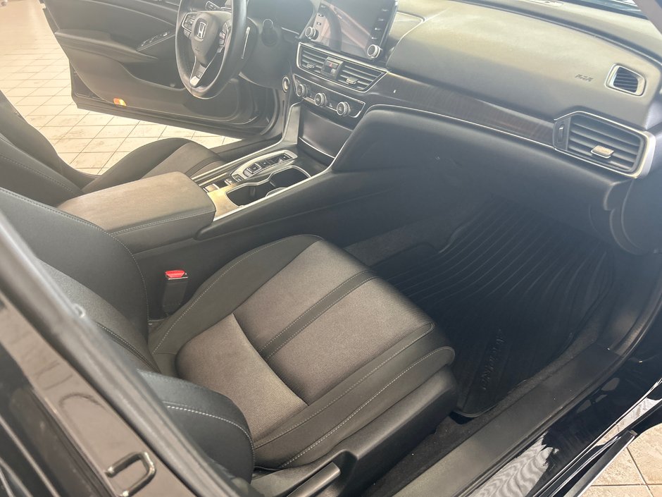 Honda Accord Hybrid  2020-13