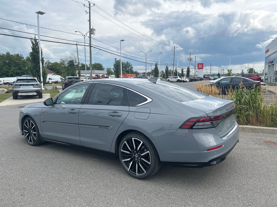 Honda Accord Hybrid Touring 2023-2