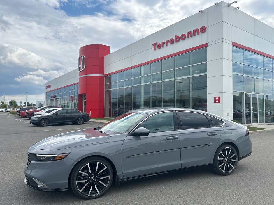 Honda Accord Hybrid Touring 2023-0