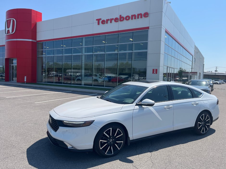 2023 Honda Accord Hybrid Touring-0