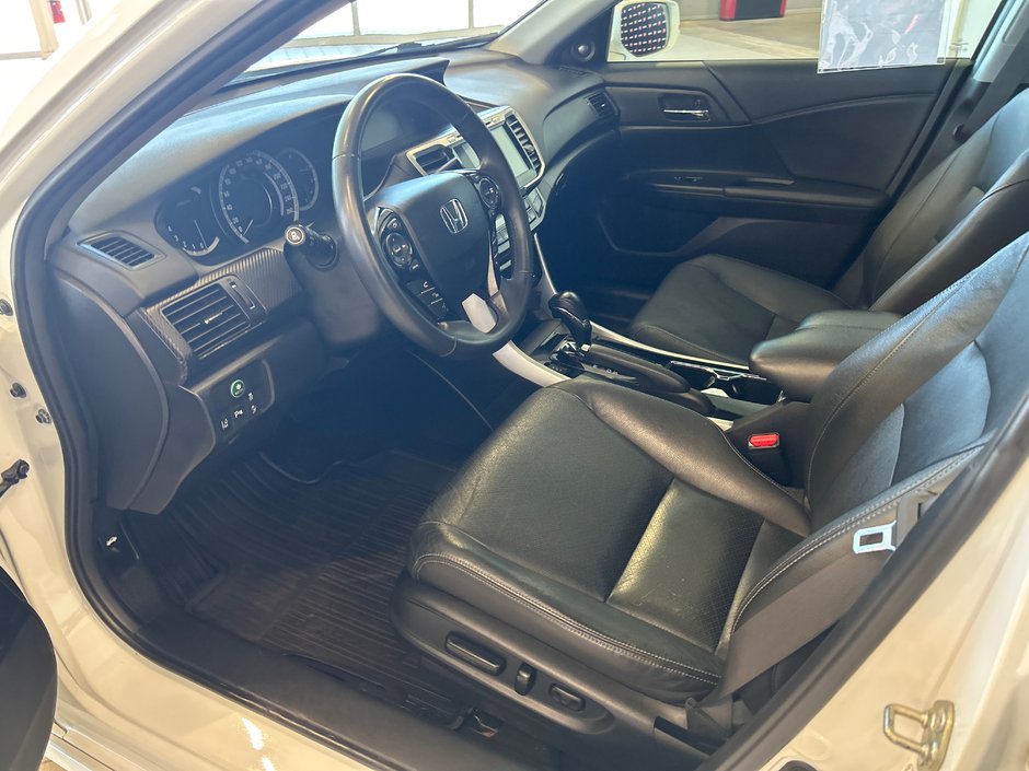 Honda Accord Sedan Touring 2017-17