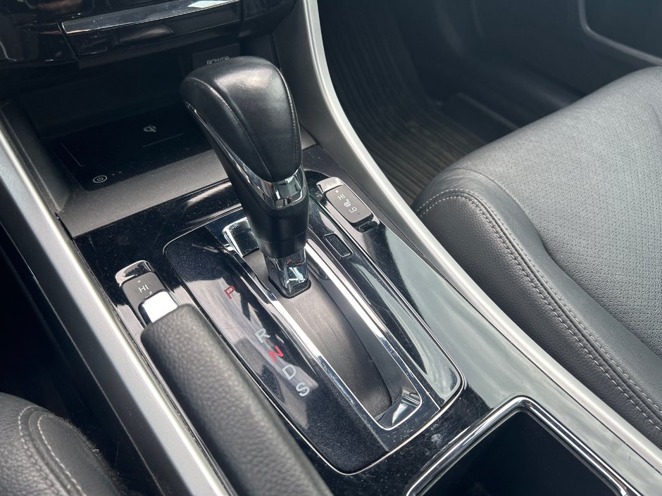 Honda Accord Sedan Touring 2017-11