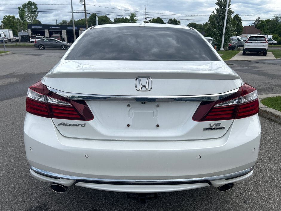 Honda Accord Sedan Touring 2017-3