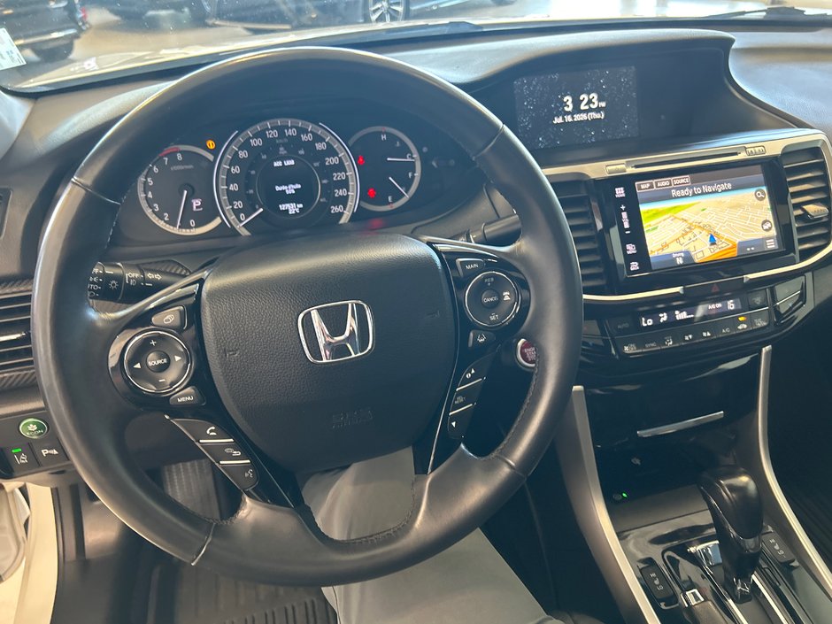 Honda Accord Sedan Touring 2017-31