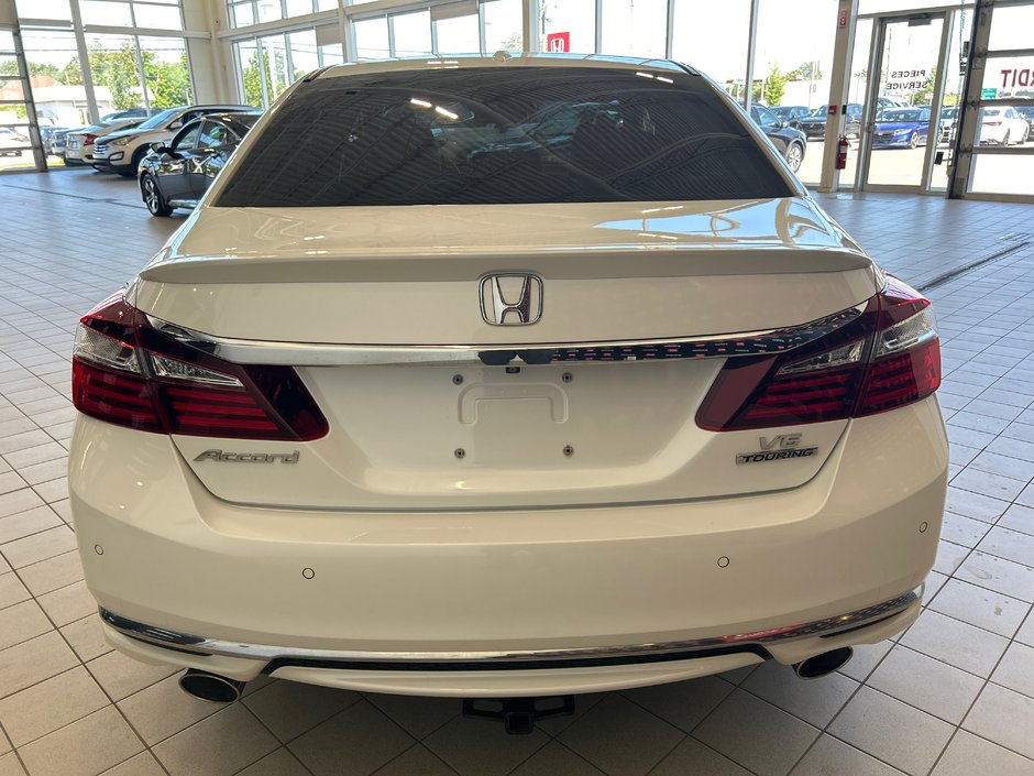 Honda Accord Sedan Touring 2017-5