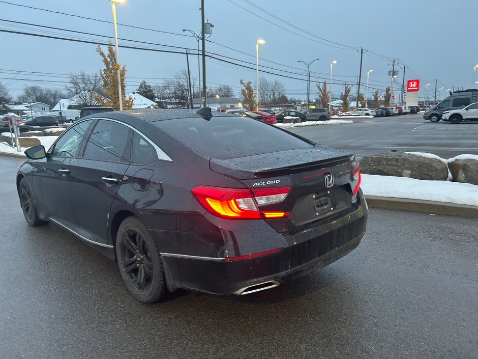 Honda Accord Sedan Touring 2020-4