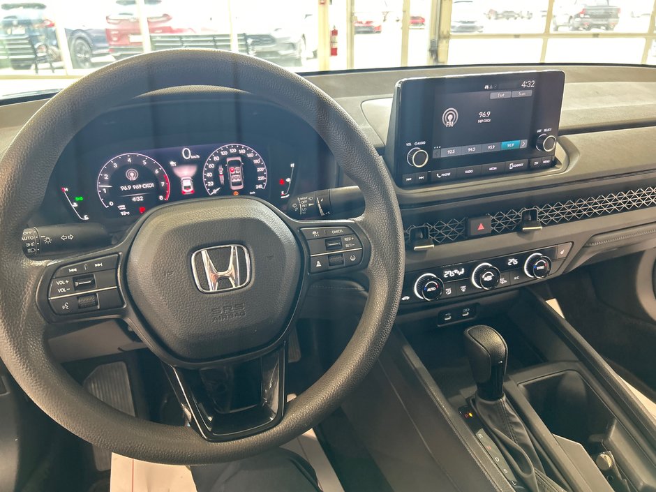 Honda Accord Sedan EX 2023-31