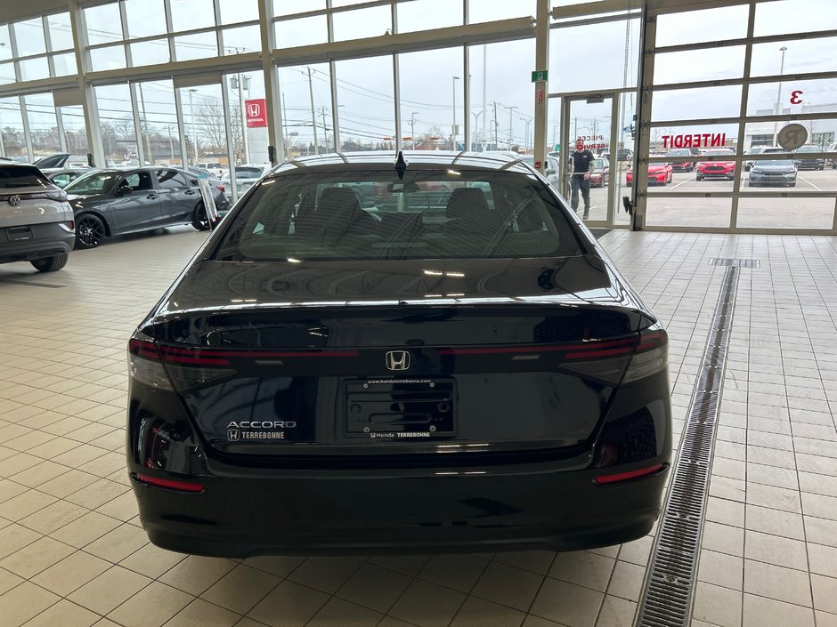 Honda Accord Sedan EX 2023-7