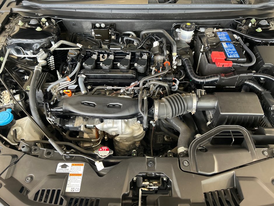 Honda Accord Sedan EX 2023-15