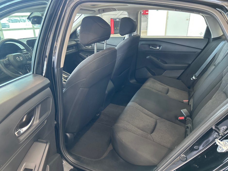 Honda Accord Sedan EX 2023-9