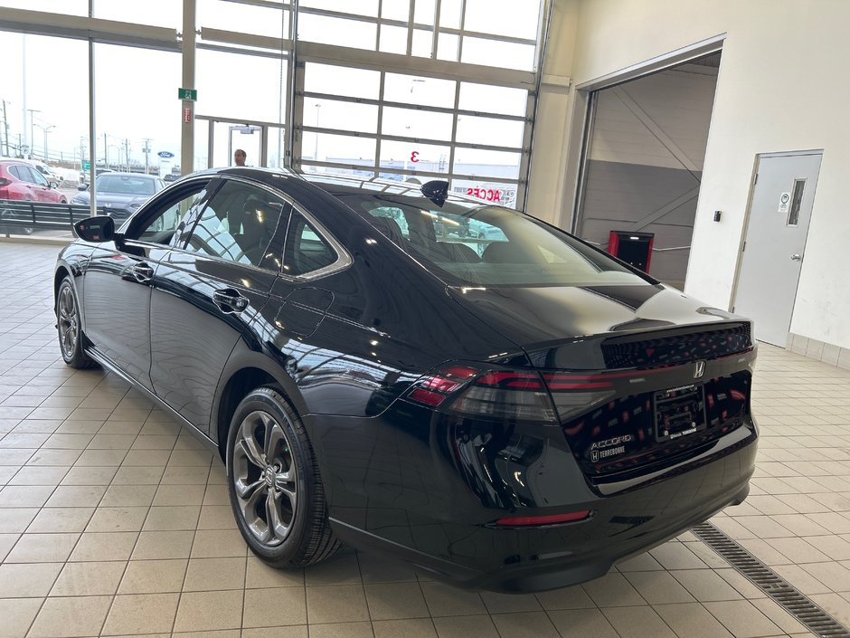 Honda Accord Sedan EX 2023-8