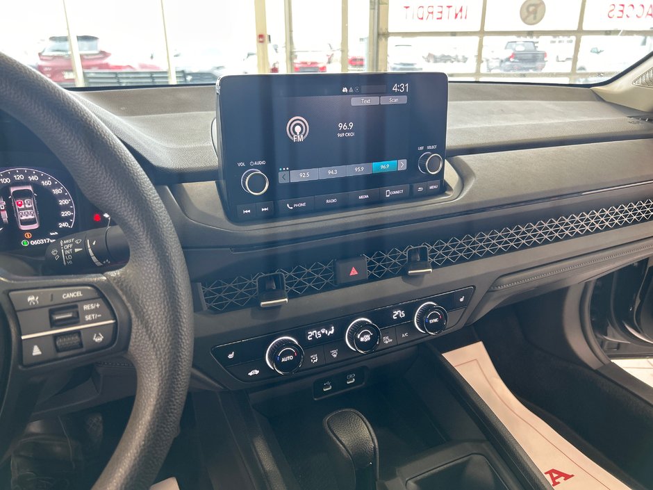 Honda Accord Sedan EX 2023-23