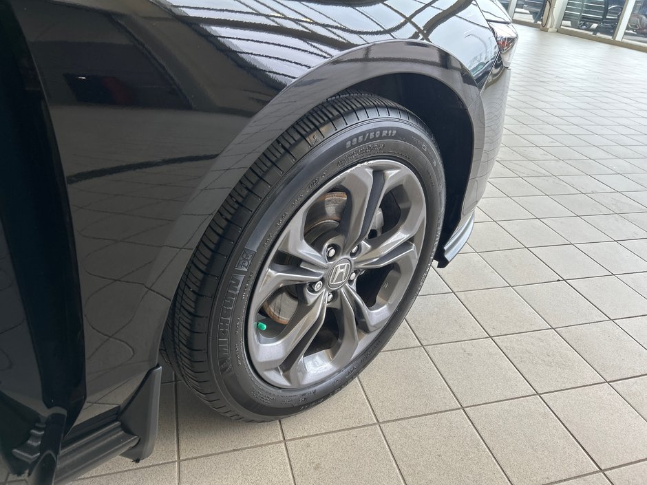 Honda Accord Sedan EX 2023-14