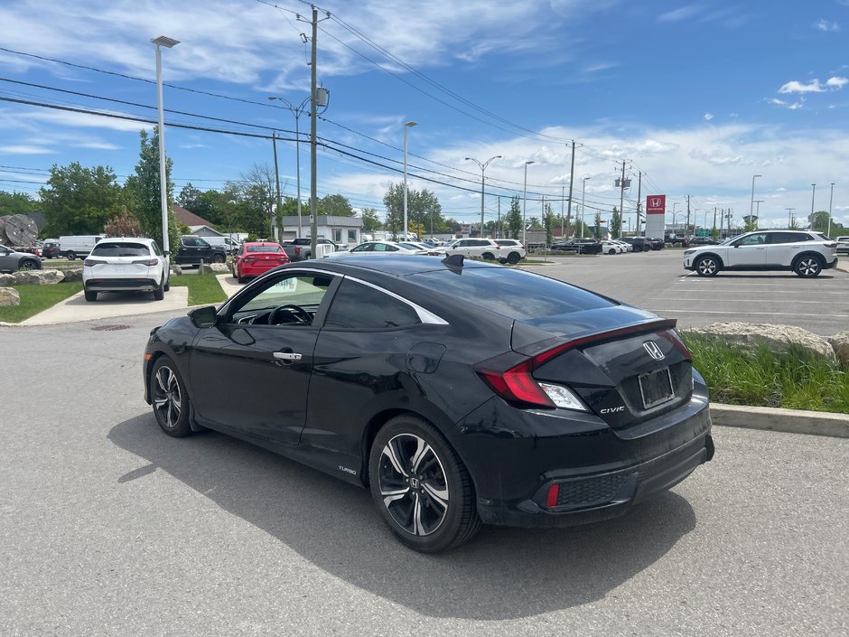 Honda Civic Coupe Touring 2017-3