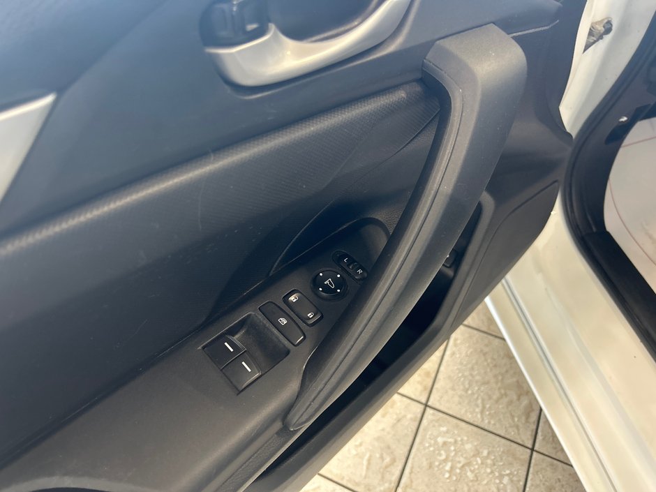 Honda Civic Coupe LX 2020-16