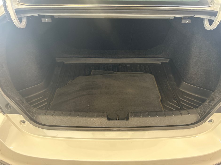 Honda Civic Coupe LX 2020-10