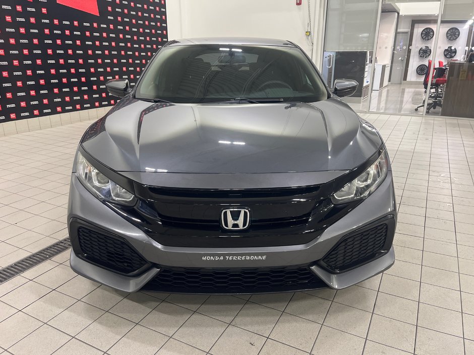 Honda Civic Hatchback LX 2017-1